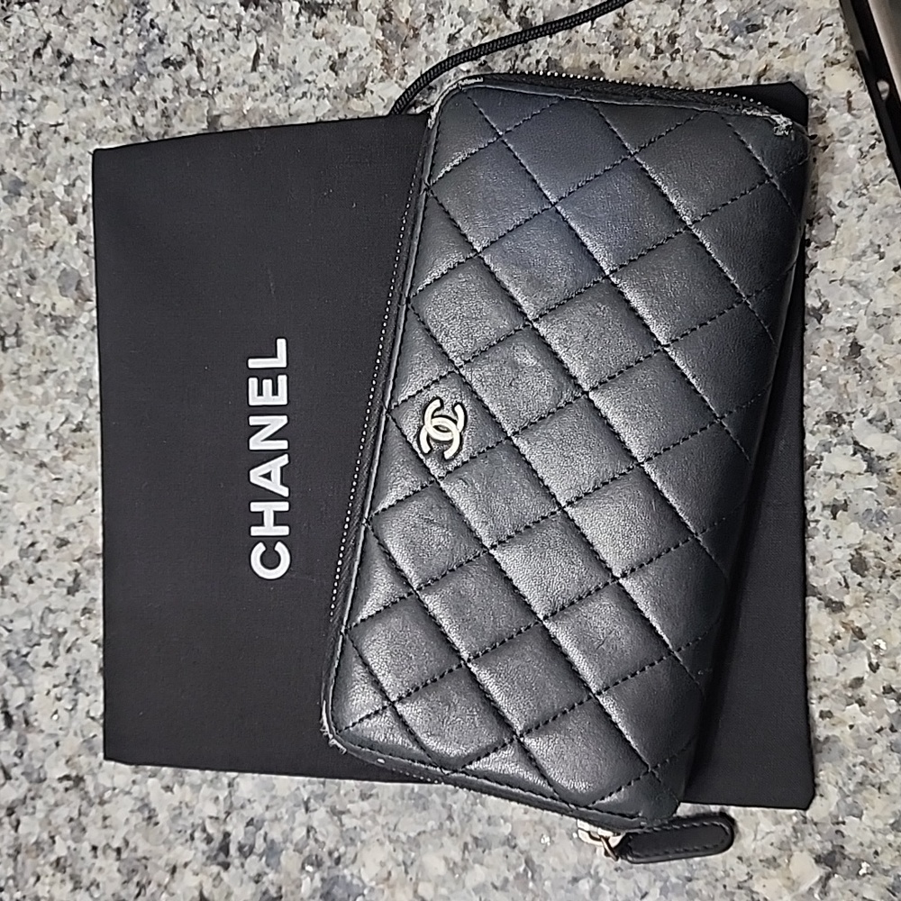 Authentic Chanel Zippy Wallet with dust bag
